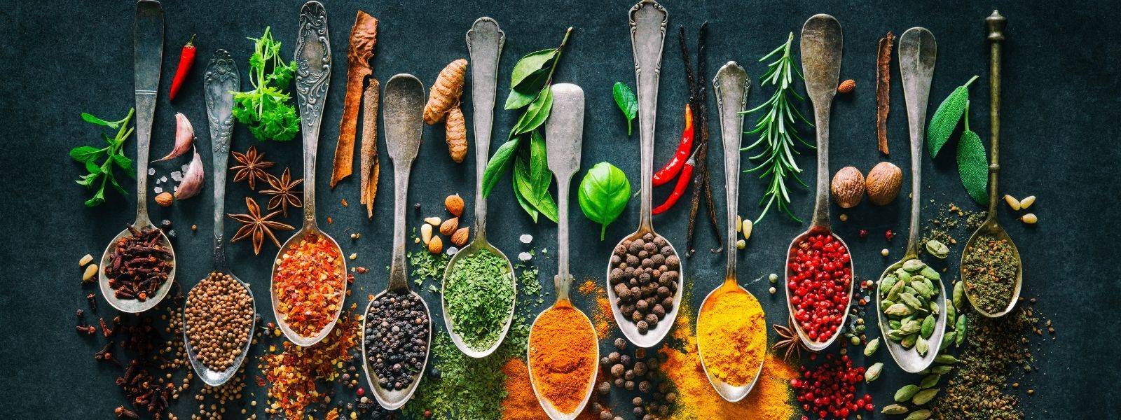 Gewürze: Entstehung, Definition und Rezepte