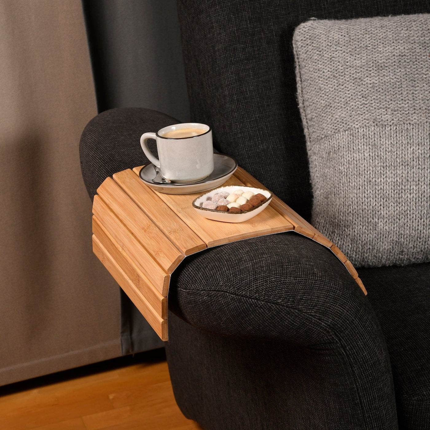Flexibles Sofatablett aus Bambus